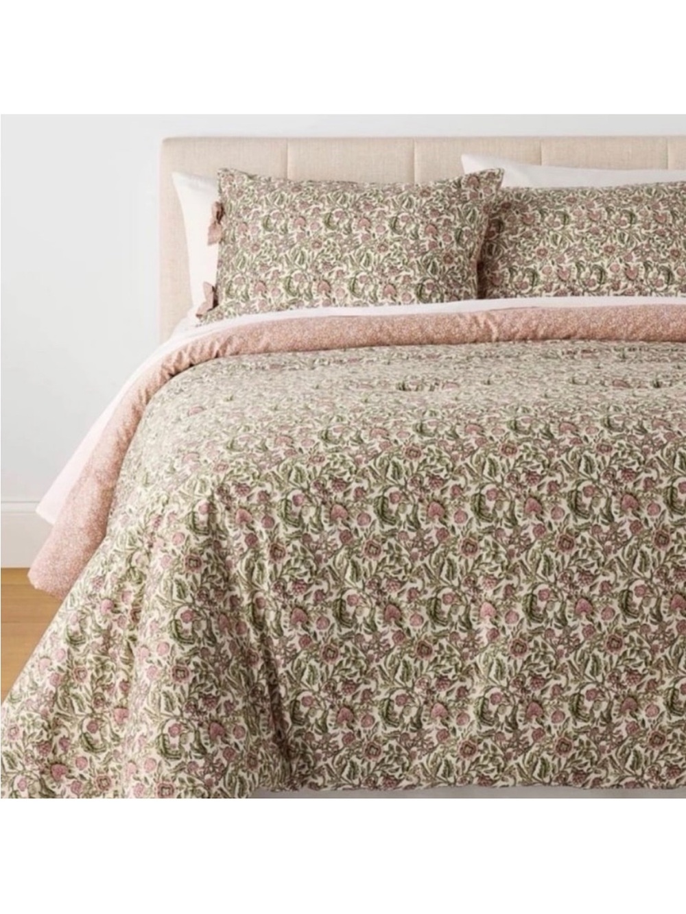 2pc Twin/Twin Extra Long Reversible Floral Comforter Set Pink/Green- Threshold